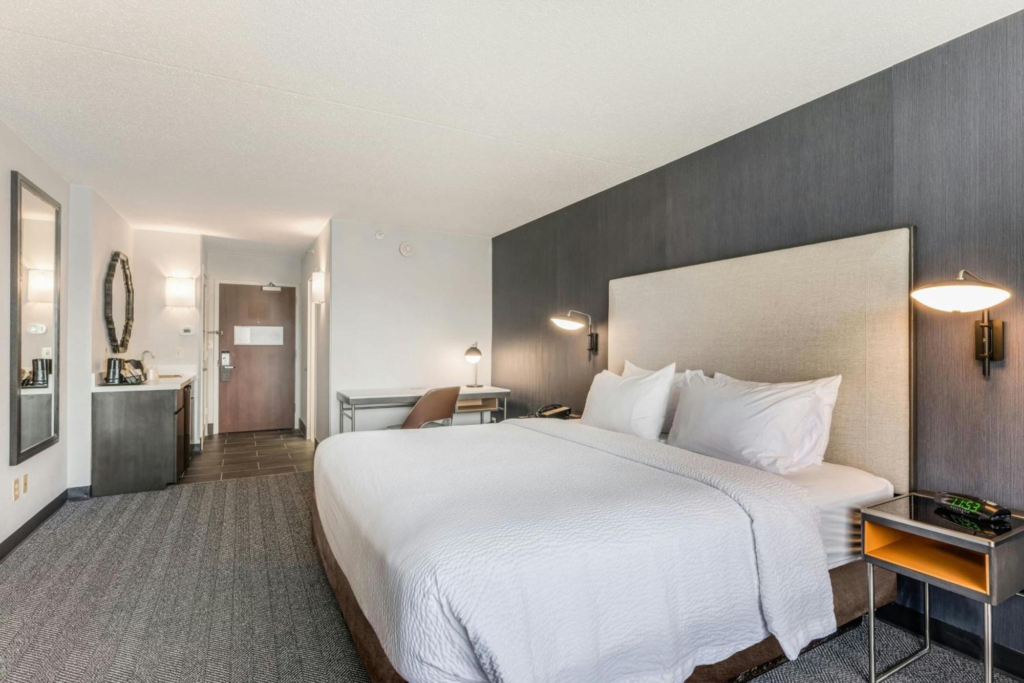 Отель Courtyard Rockaway-Mount Arlington Экстерьер фото